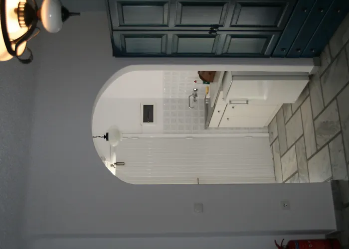 Adonis & ホテル 3*