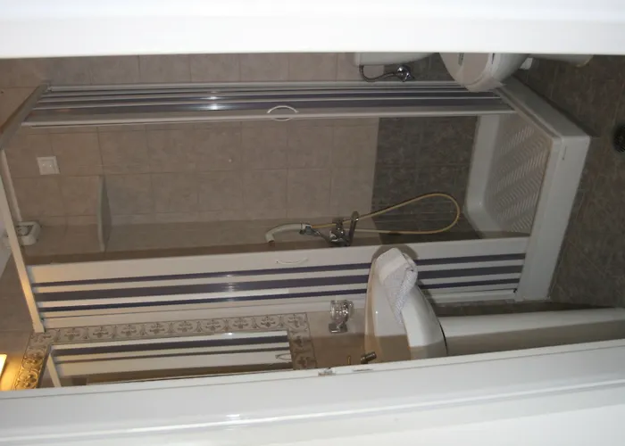 Adonis & ホテル 3*