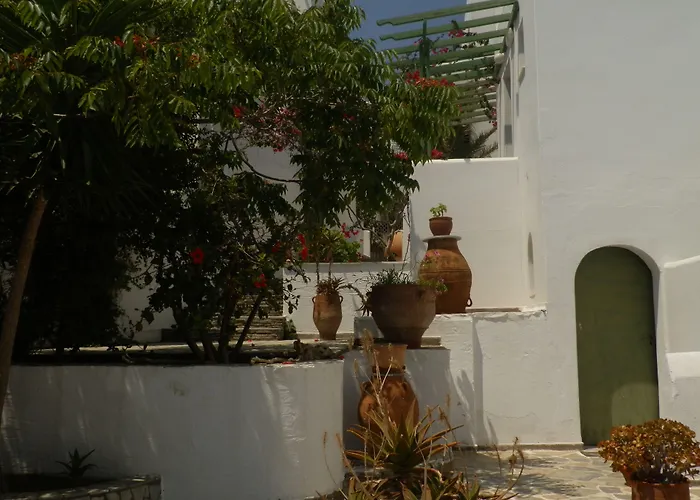 Adonis & ホテル 3*