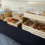 ホテル Adonis &