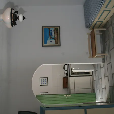 Adonis Studios&apartments 3* Naousa (Paros)