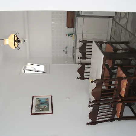 Adonis & Hotel Naousa (Paros)