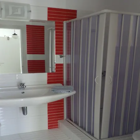 Adonis Studios&apartments Naousa (Paros)