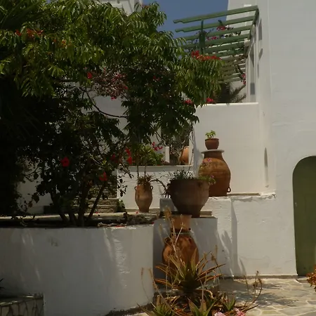 Adonis Studios&apartments Hotel 3*