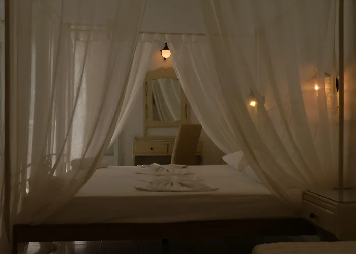 Adonis & Hotel Naousa