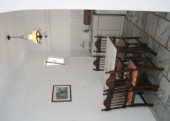 Adonis & Hotel Naoussa